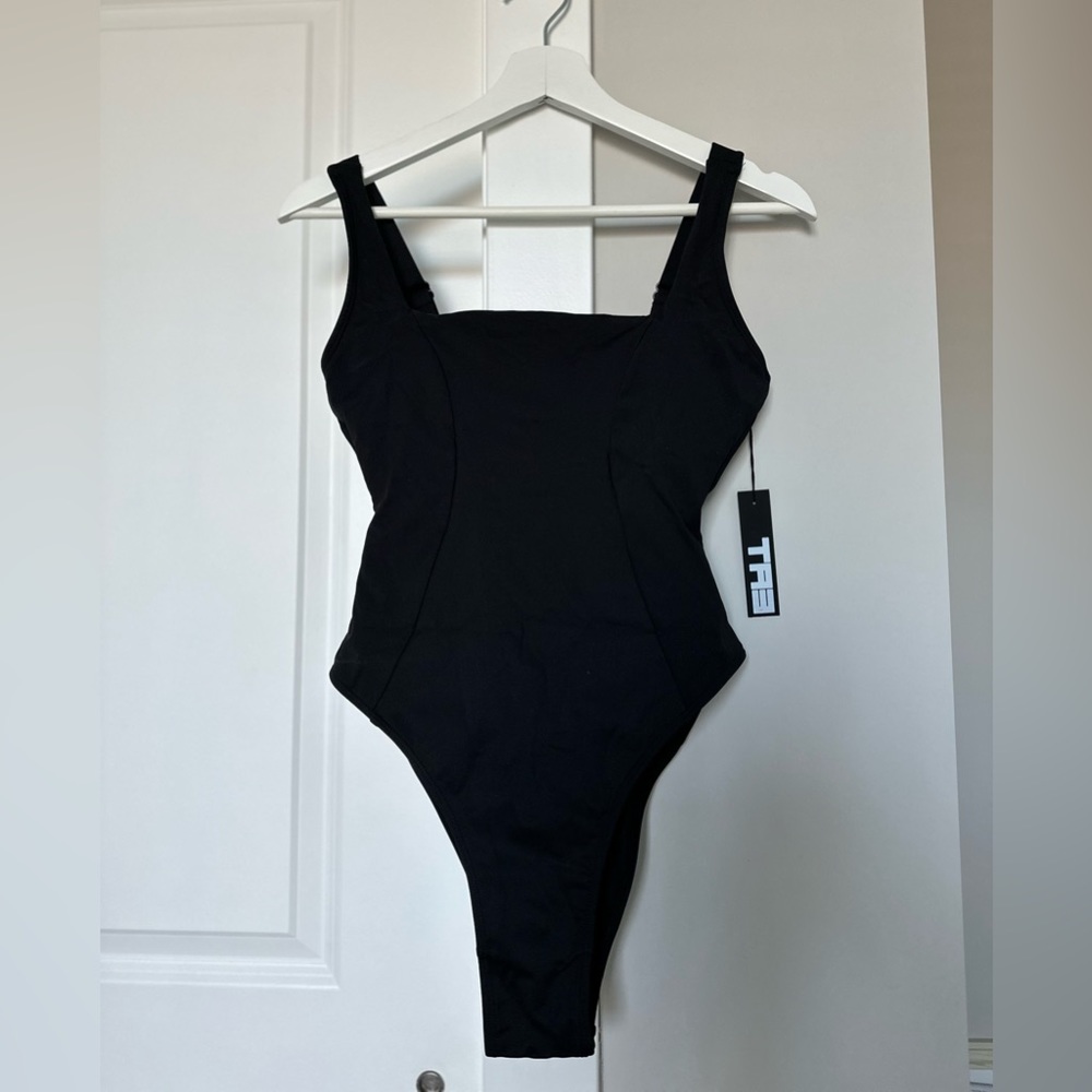 TA3 Hi Cut Squarey - Black - Size S Reg/Long